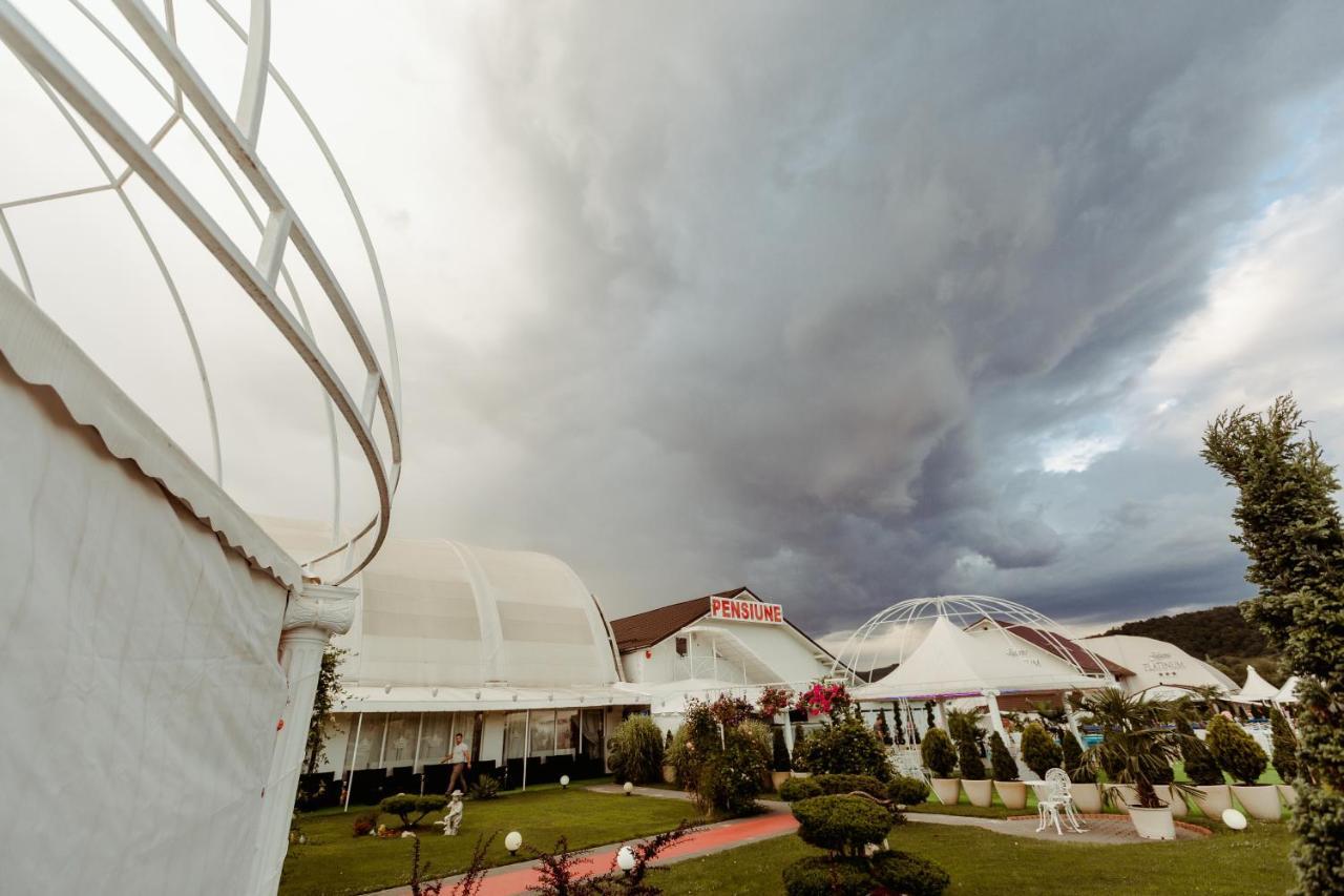 Juliana Platinum Brad Hotel Kültér fotó