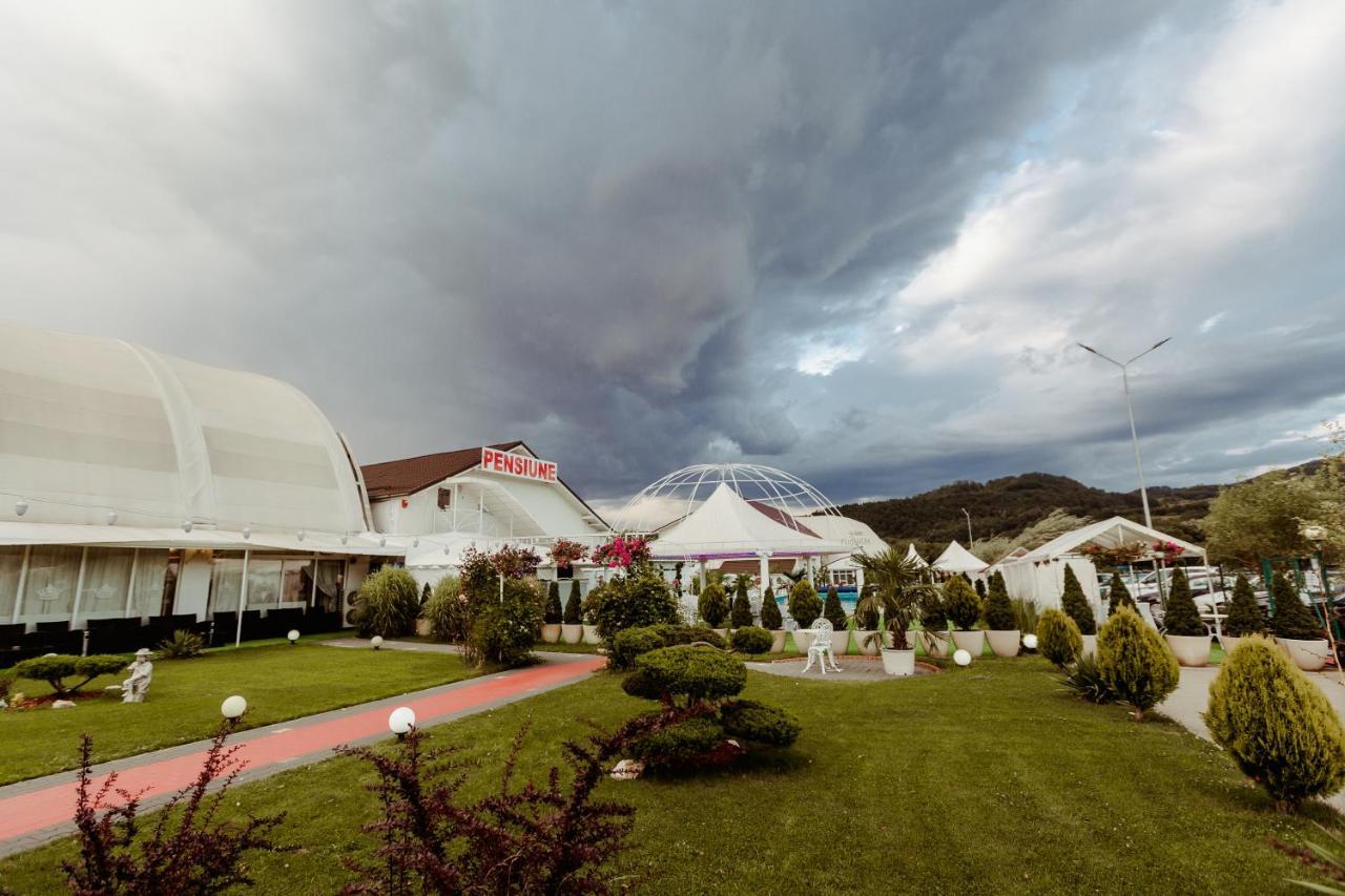 Juliana Platinum Brad Hotel Kültér fotó